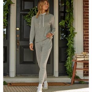 Summersalt The Coziest Cashmere Blend Hoodie And Jogger SET Wolf Gray